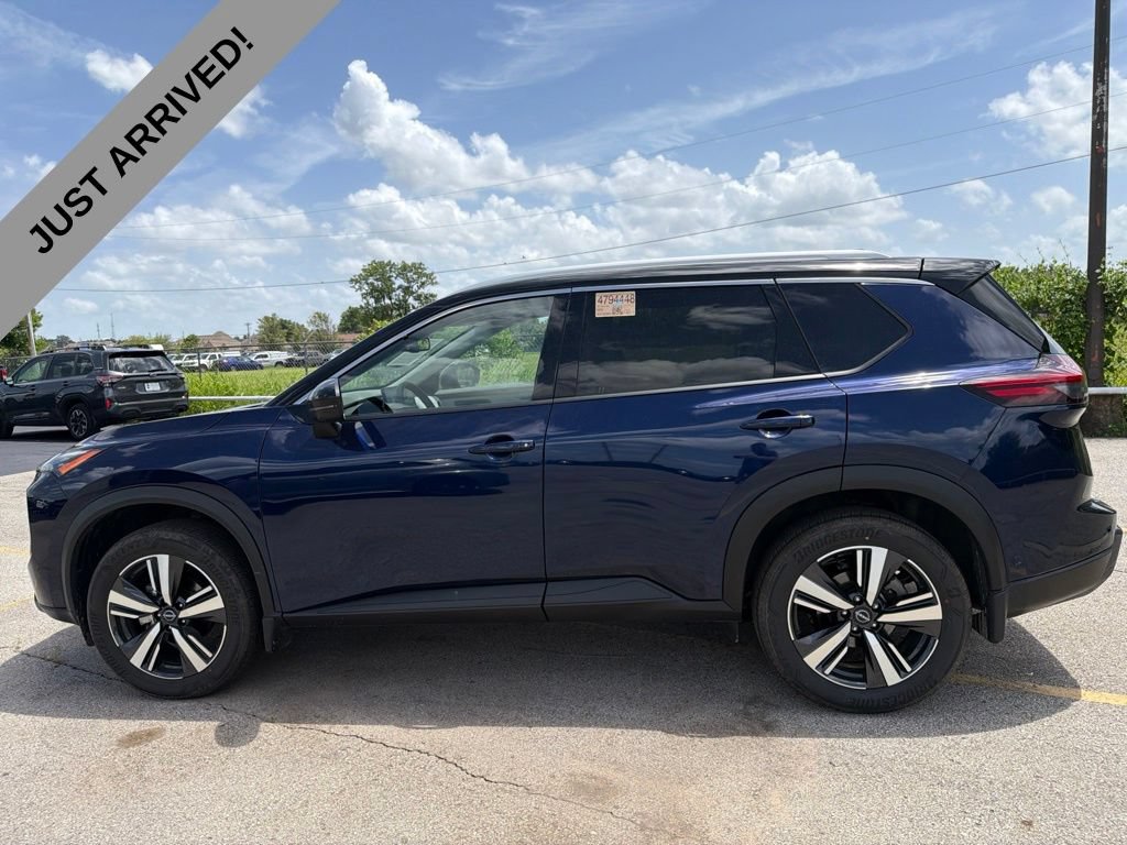 Certified 2025 Nissan Rogue SL w/ SL Premium Package AWD/4WD image 8