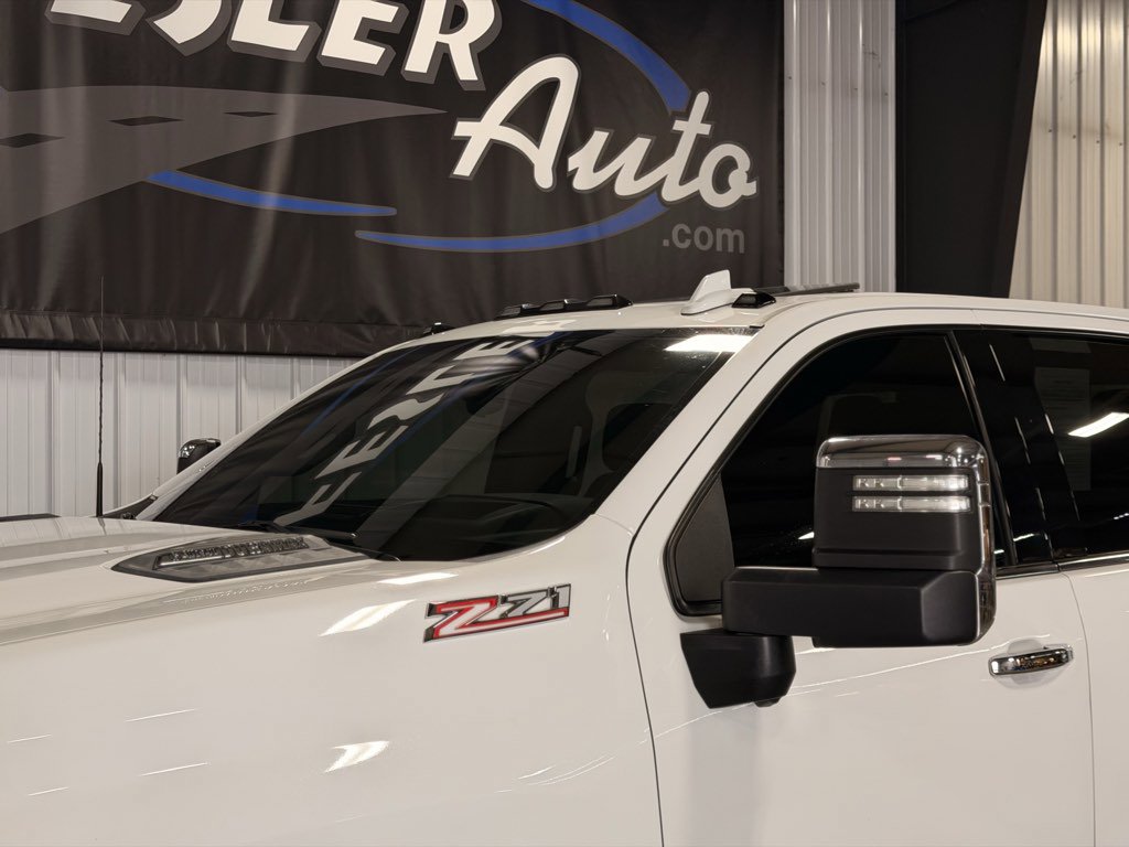 Used 2020 Chevrolet Silverado 2500 LTZ w/ LTZ Premium Package image 17