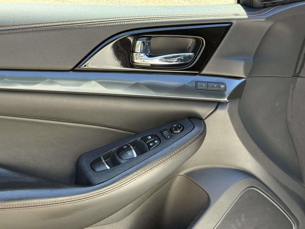 Used 2022 Nissan Maxima SR w/ Sport Mat Group FWD image 24
