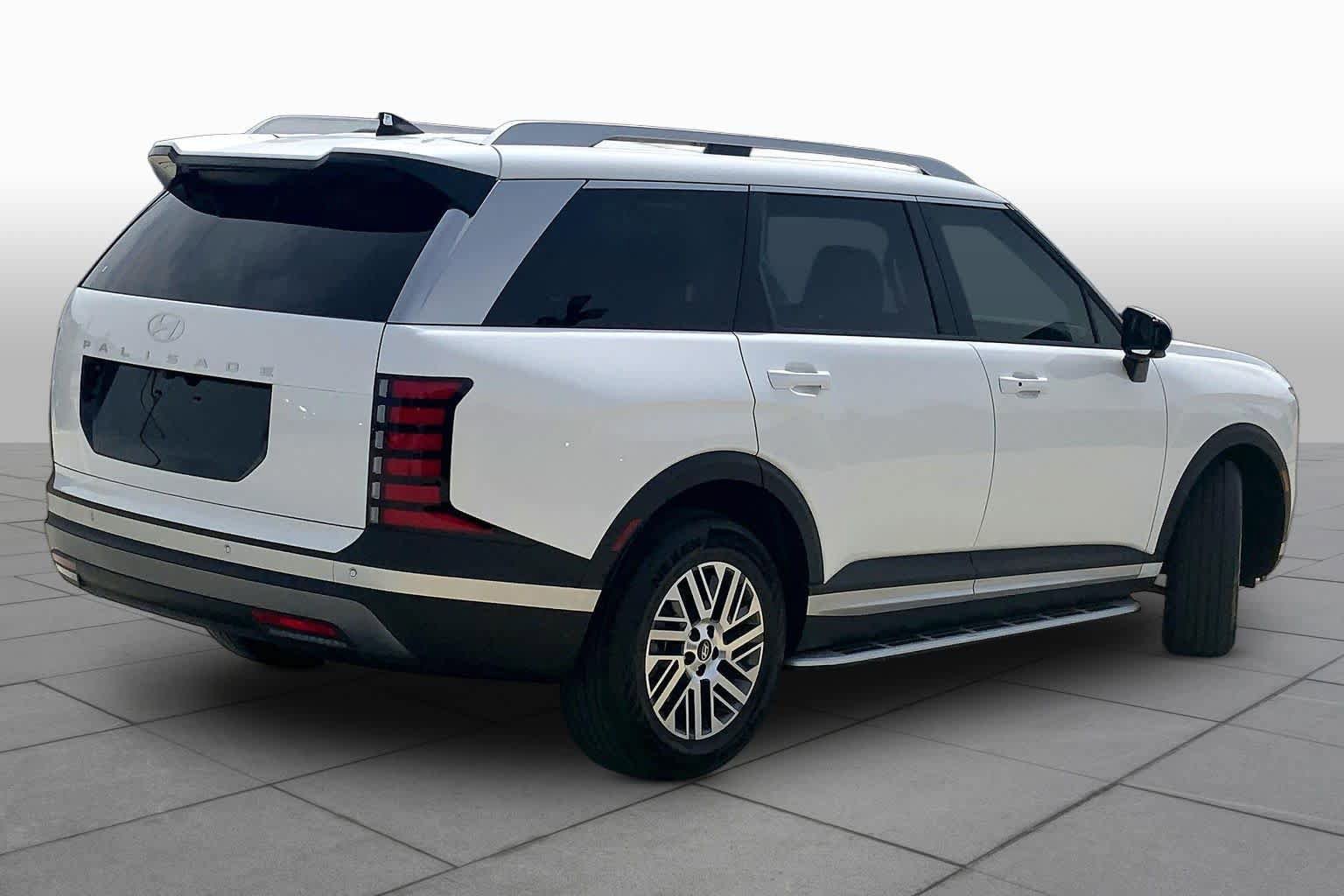 Certified 2026 Hyundai Palisade SEL FWD image 13
