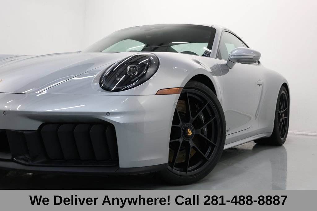 Used 2025 Porsche 911 Carrera GTS RWD image 3