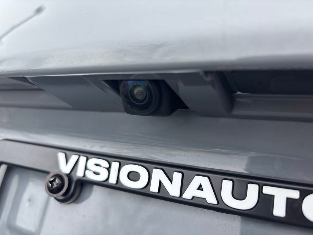 Used 2024 Nissan Kicks SR w/ SR Premium Package FWD image 14