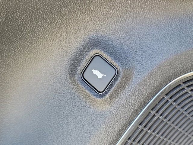 Used 2026 Acura MDX FWD image 17