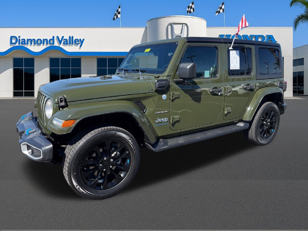 Used 2023 Jeep Wrangler Unlimited Sahara AWD/4WD image 3