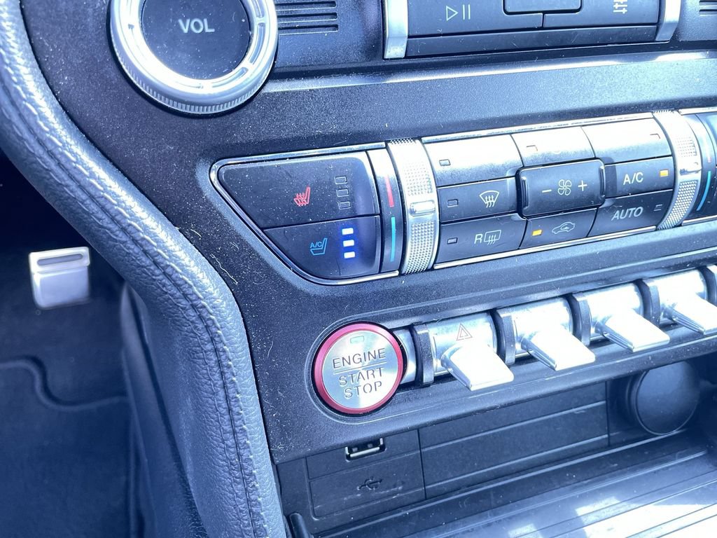 Used 2020 Ford Mustang Premium RWD image 17