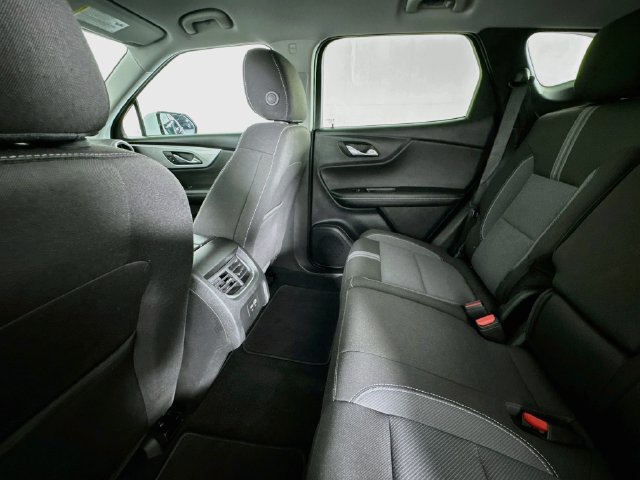 Used 2026 Chevrolet Blazer LT FWD image 22