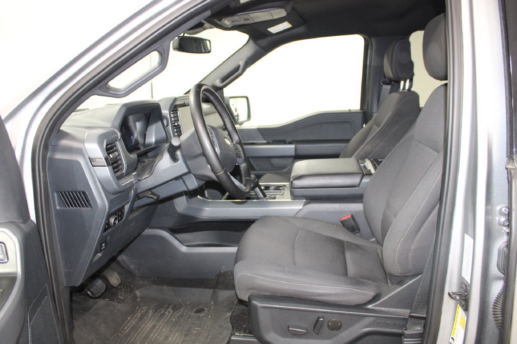 Used 2025 Ford F150 XLT w/ Equipment Group 302A MID AWD/4WD image 19