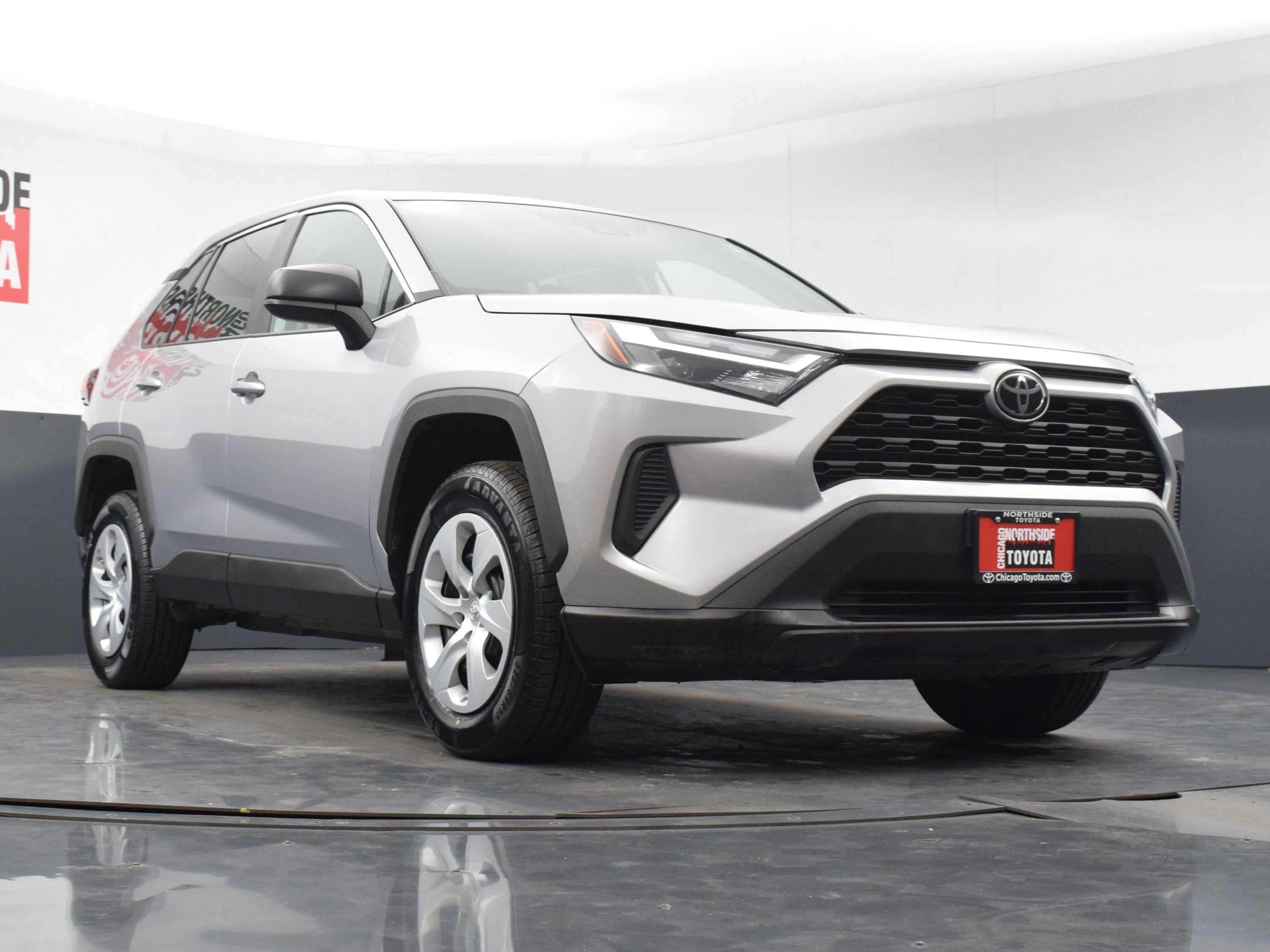 Used 2024 Toyota RAV4 LE image 28