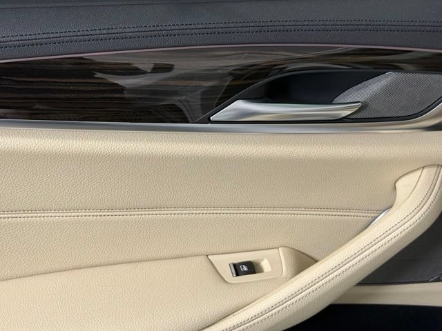 Used 2018 BMW 540i RWD image 24