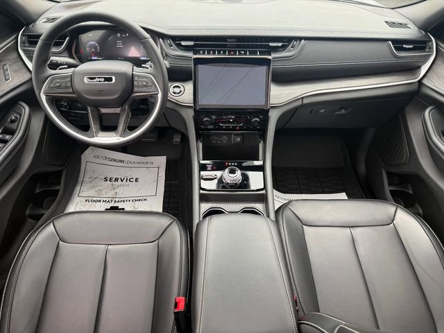 Used 2025 Jeep Grand Cherokee Limited w/ Trailer Tow Package image 28