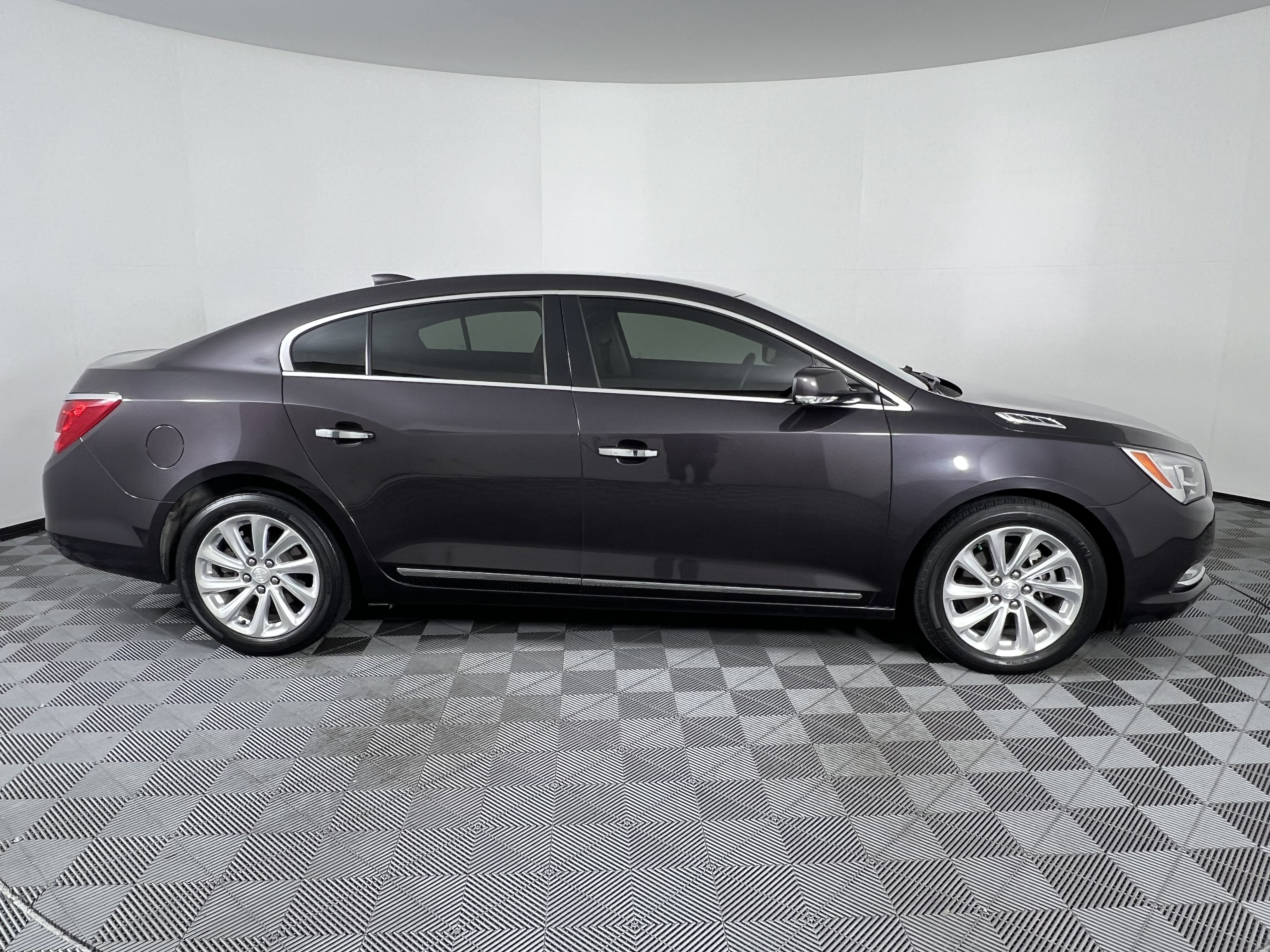 Used 2015 Buick LaCrosse Leather FWD image 14
