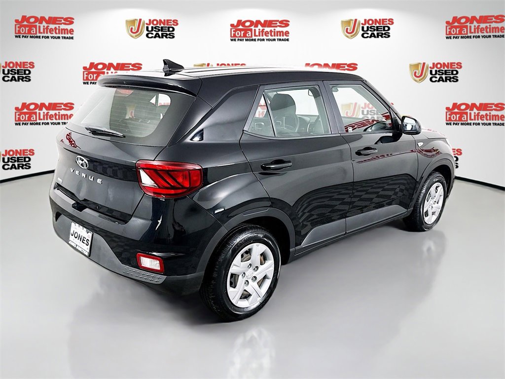 Used 2020 Hyundai Venue SE image 14