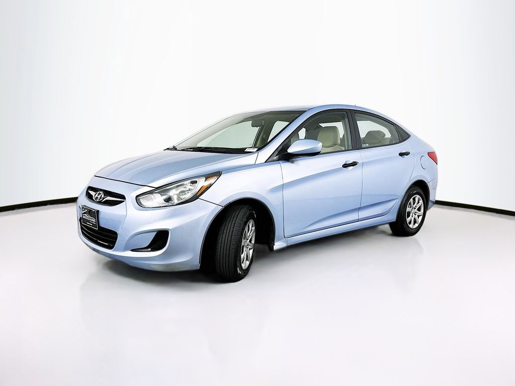 Used 2012 Hyundai Accent GLS FWD image 2