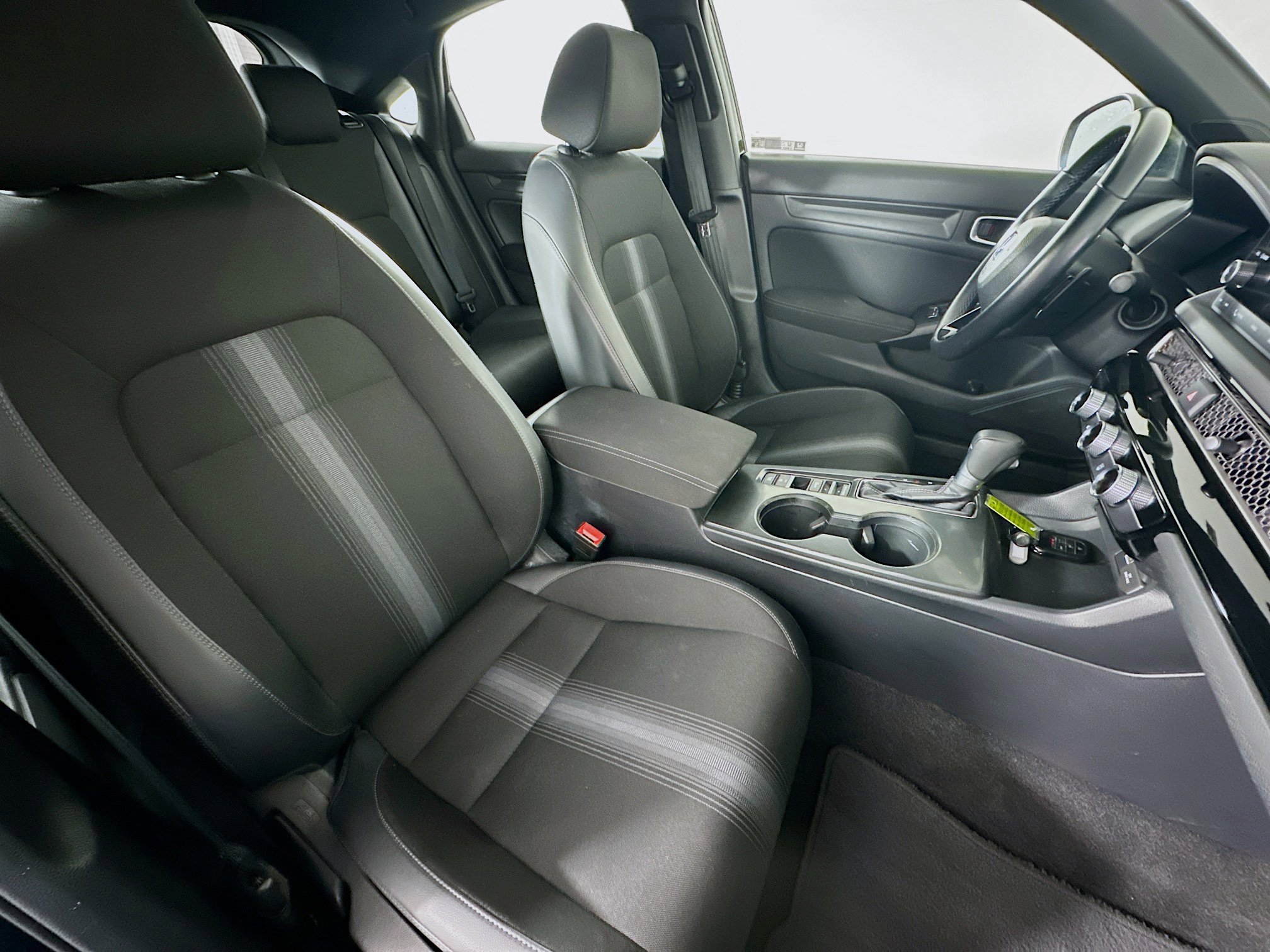 Used 2024 Honda Civic Sport image 28