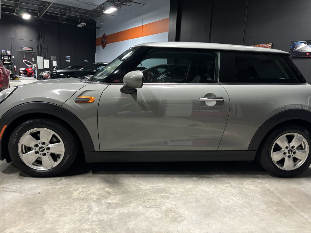 Used 2019 MINI Cooper 2-Door Hardtop w/ Storage Package image 6