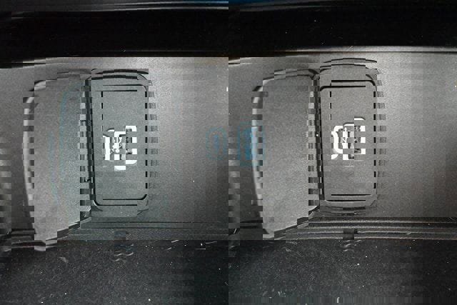 Used 2023 Ford Bronco Wildtrak image 30