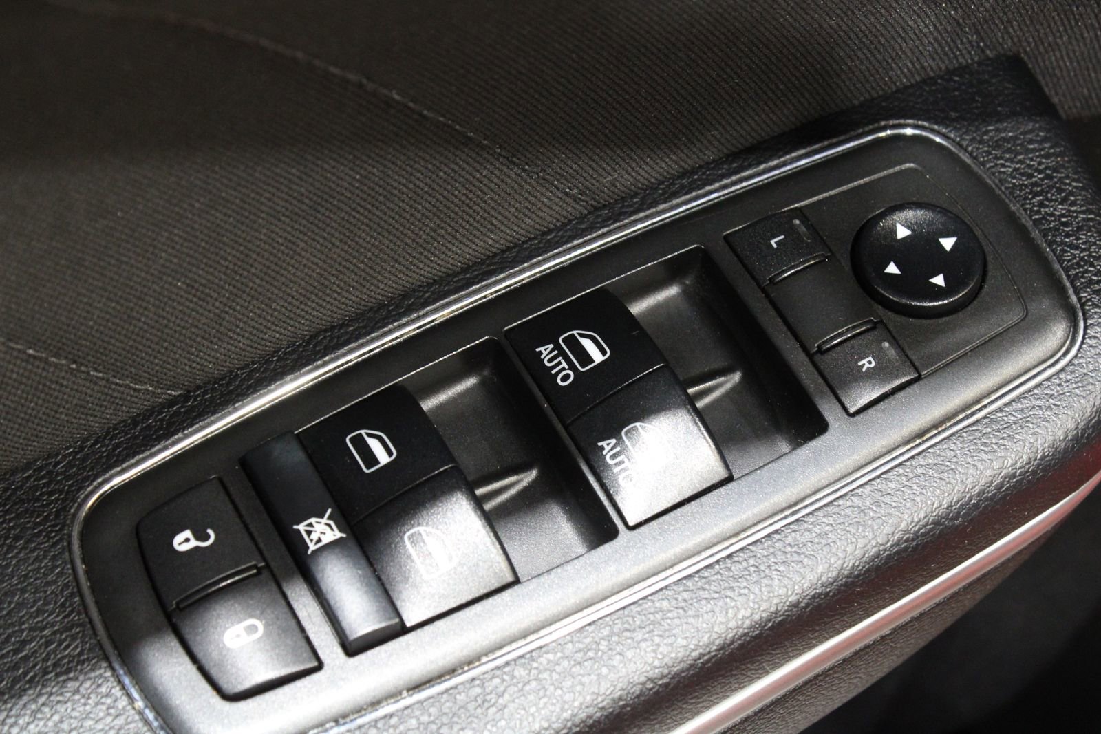 Used 2019 Dodge Charger SXT image 22