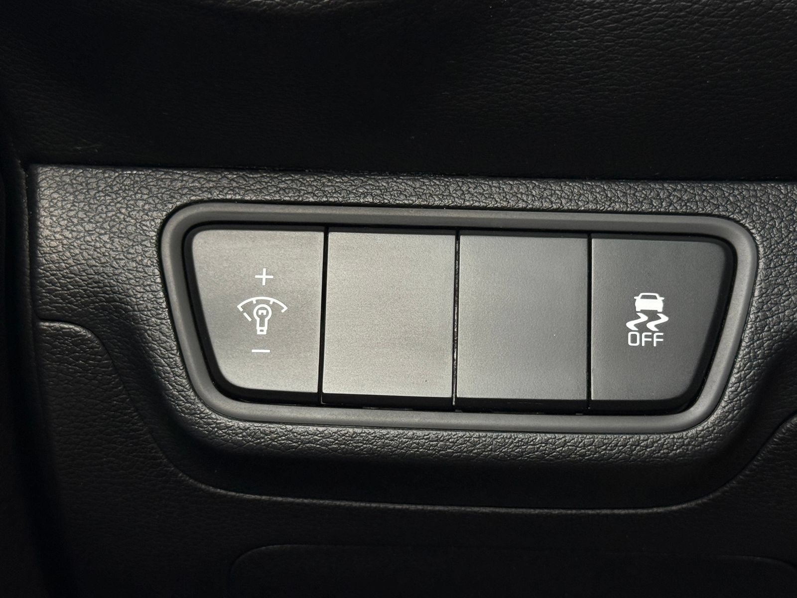 Used 2024 Kia Forte LX FWD image 21