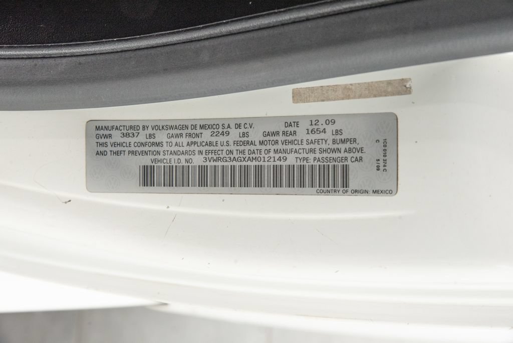Used 2010 Volkswagen Beetle Coupe FWD image 22