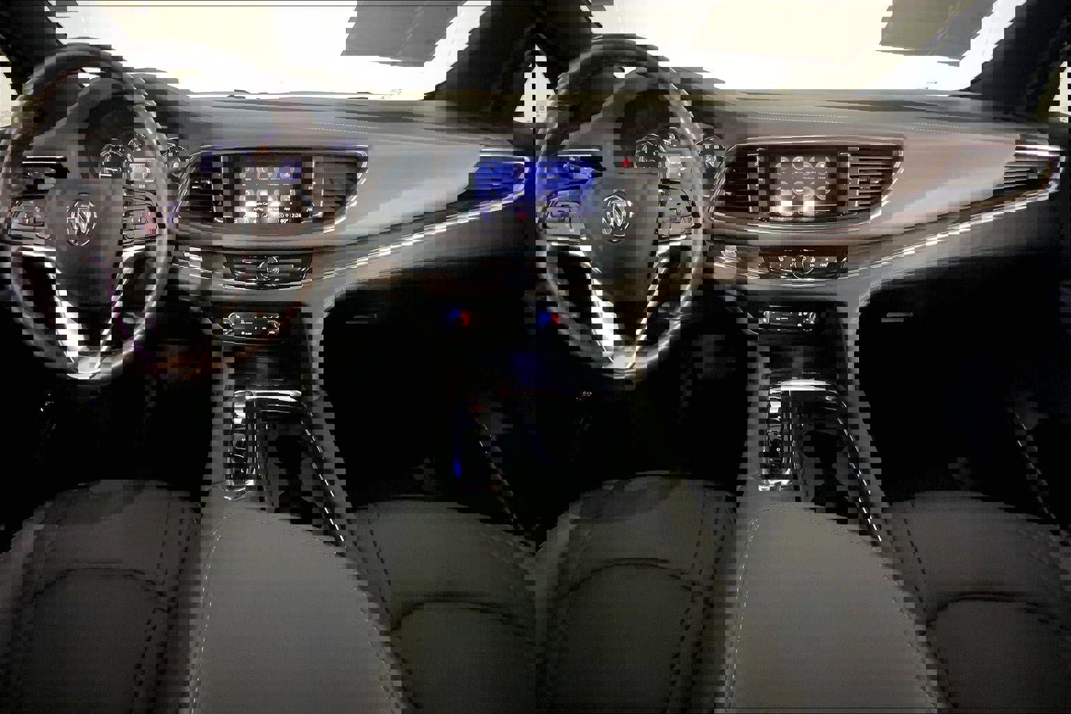 Used 2023 Buick Enclave Essence image 15