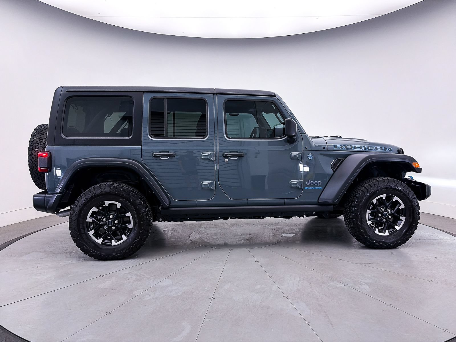 Used 2024 Jeep Wrangler Unlimited Rubicon 4xe AWD/4WD image 52