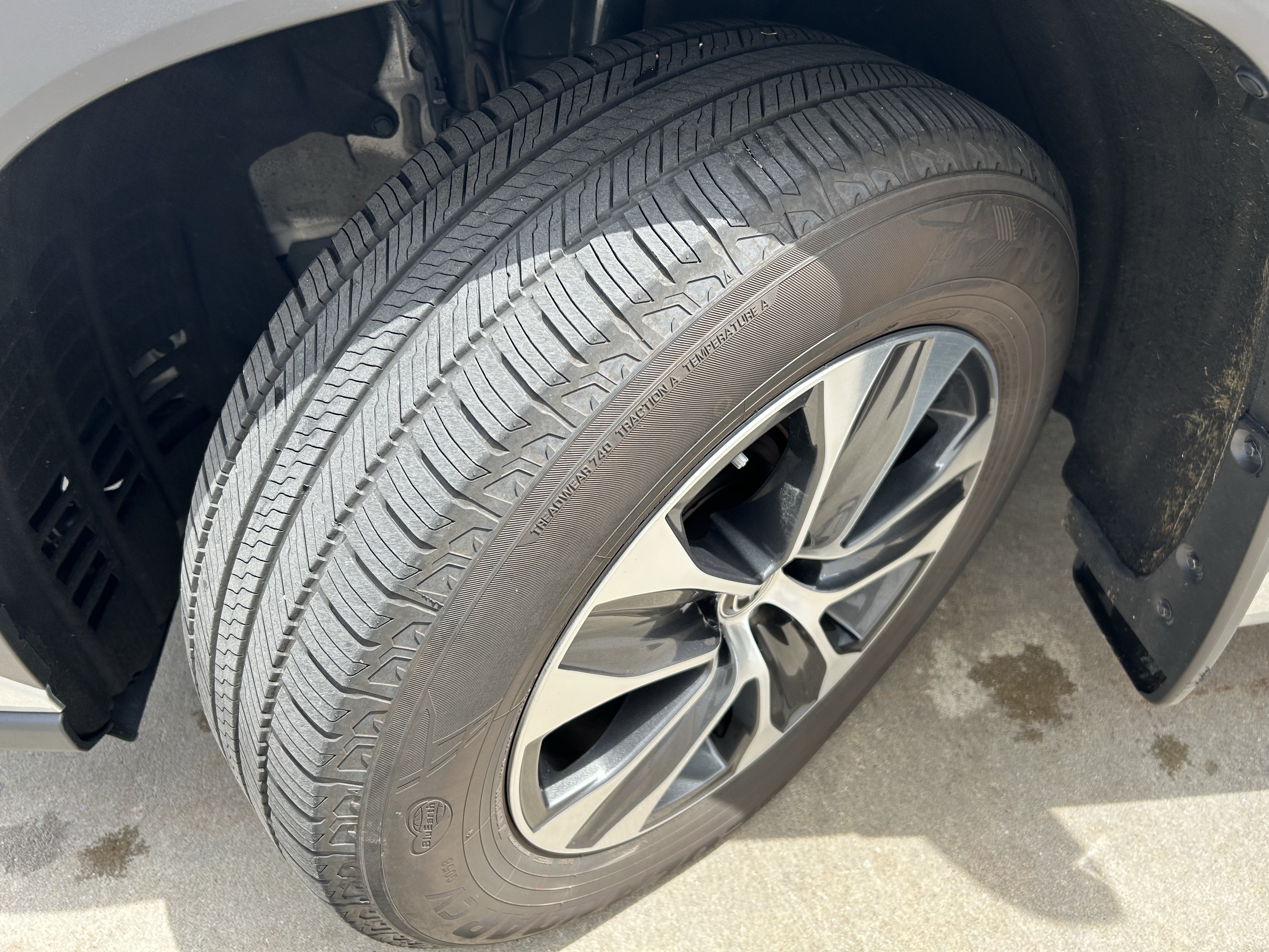 Certified 2020 Toyota Highlander XLE AWD/4WD image 10