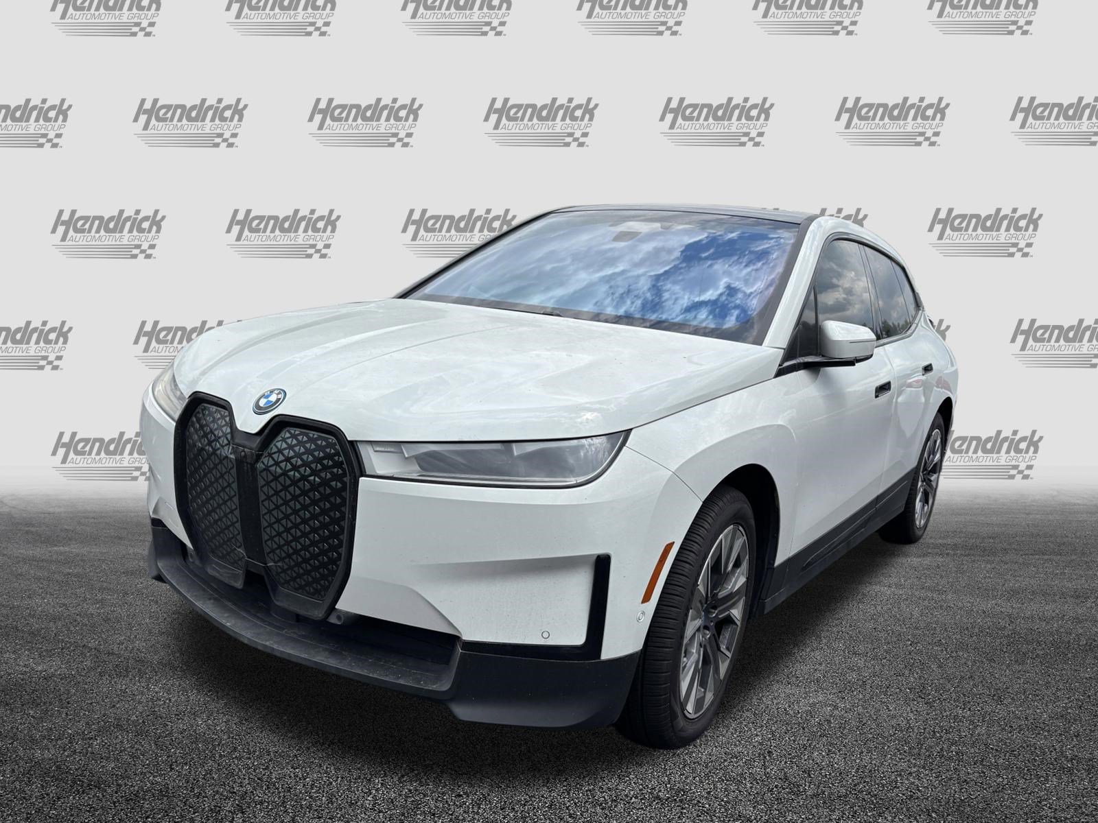 Certified 2024 BMW iX xDrive50 AWD/4WD image 8