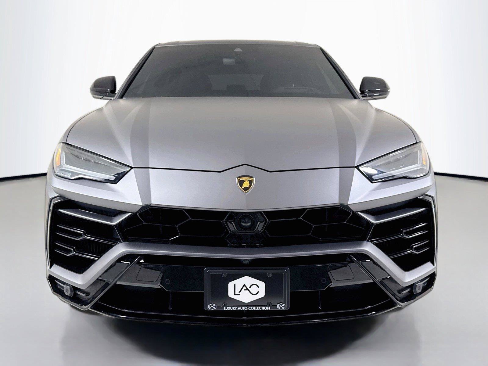 Used 2022 Lamborghini Urus AWD/4WD image 10