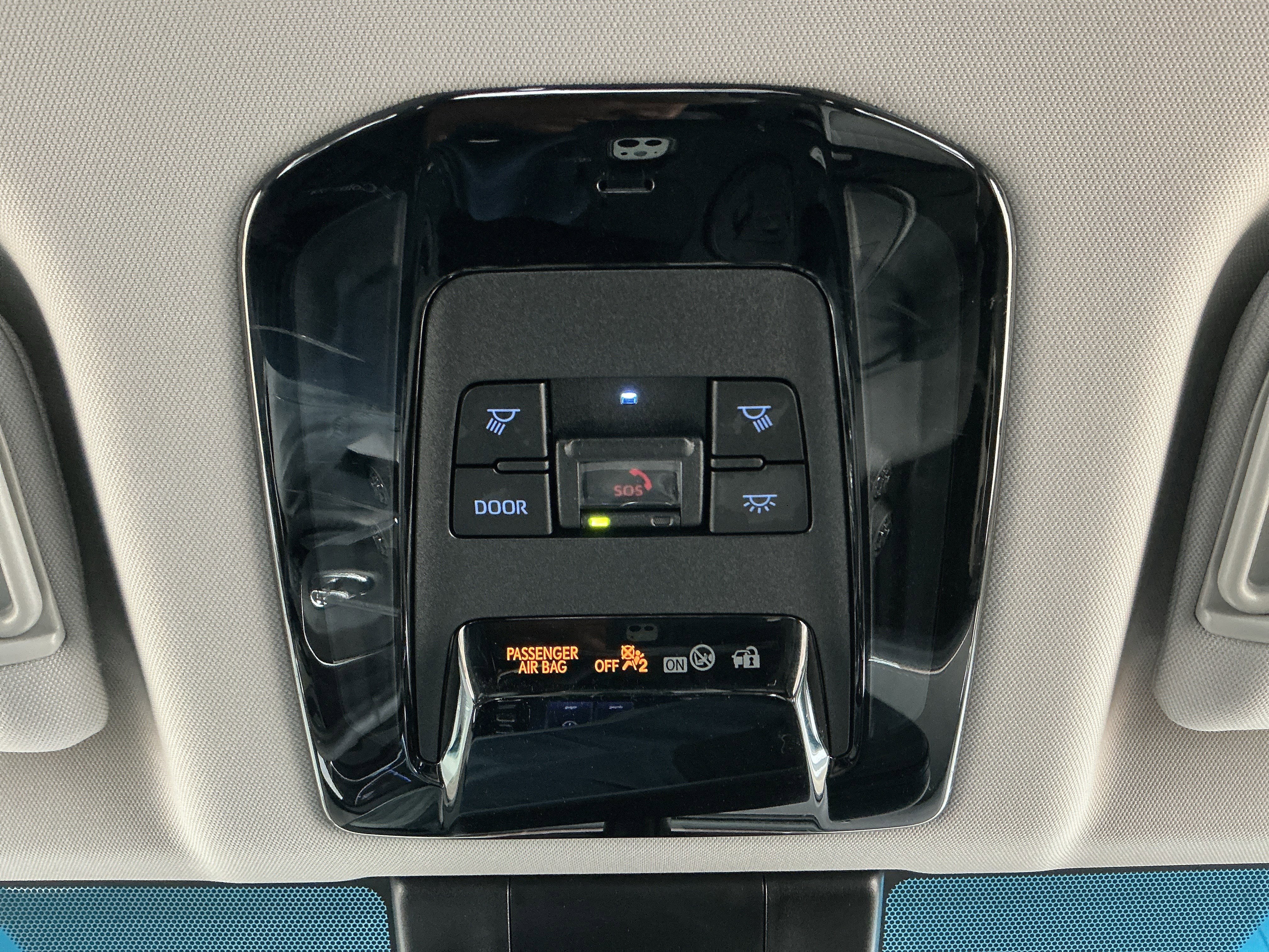 Certified 2021 Toyota Venza XLE image 17