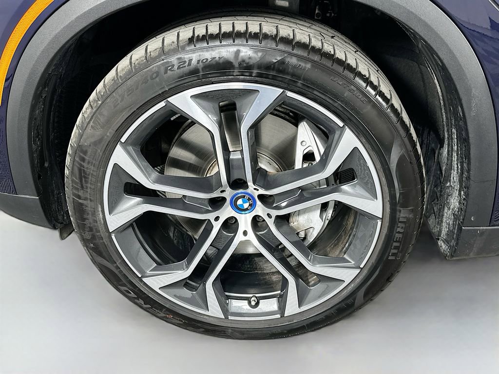 Used 2025 BMW X5 xDrive50e image 32