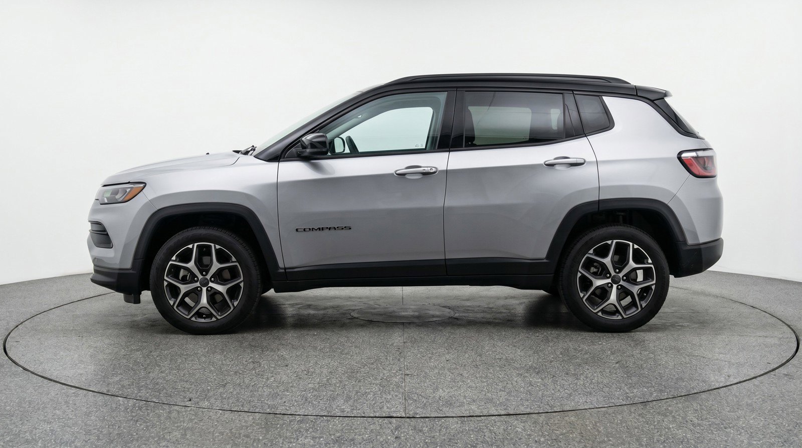 Used 2025 Jeep Compass Limited AWD/4WD image 5