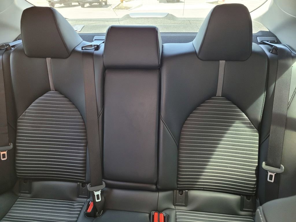 Used 2023 Toyota Camry SE image 10