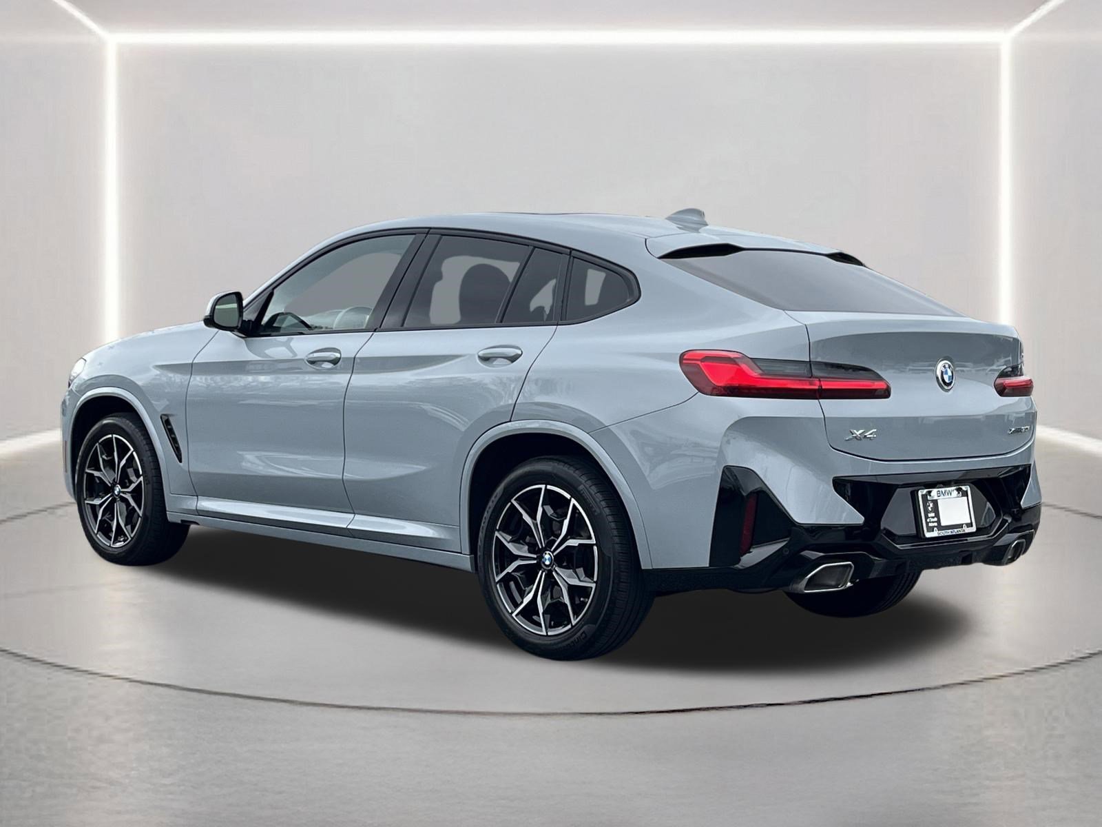 Used 2025 BMW X4 xDrive30i image 26