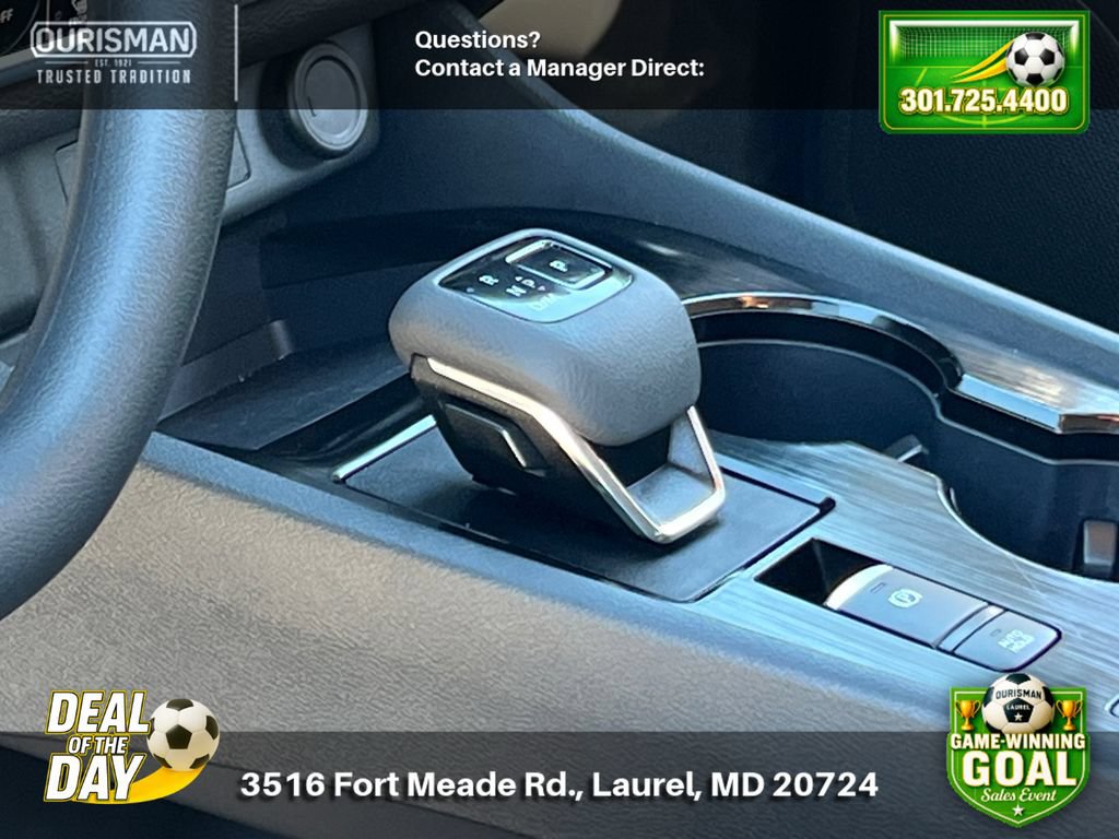 Used 2024 Nissan Rogue SV FWD image 15