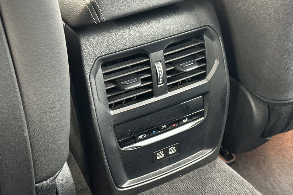 Used 2023 BMW i4 eDrive35 image 13