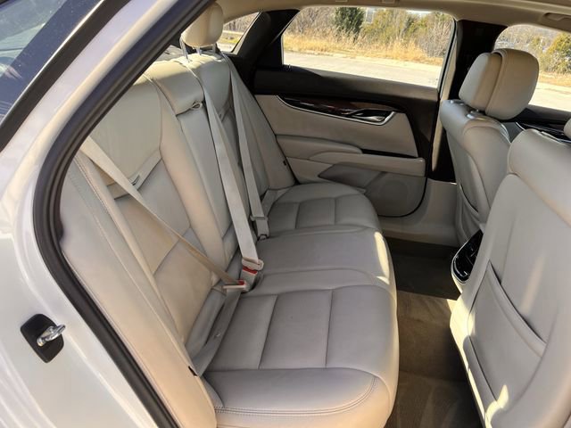 Used 2013 Cadillac XTS Premium image 29
