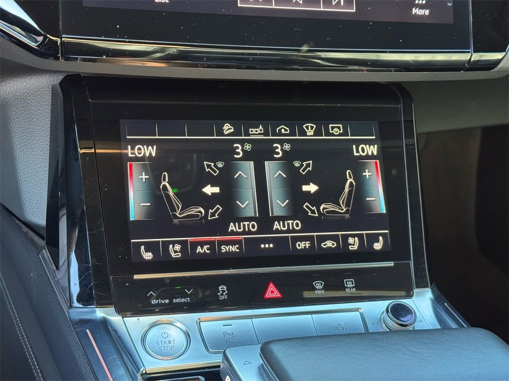 Used 2019 Audi e-tron Prestige w/ Prestige Package image 30