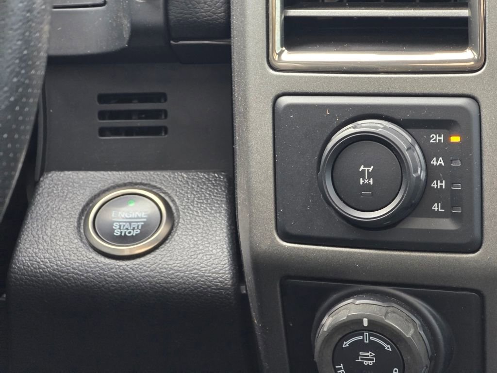 Used 2020 Ford F150 Raptor w/ Equipment Group 802A Luxury image 18