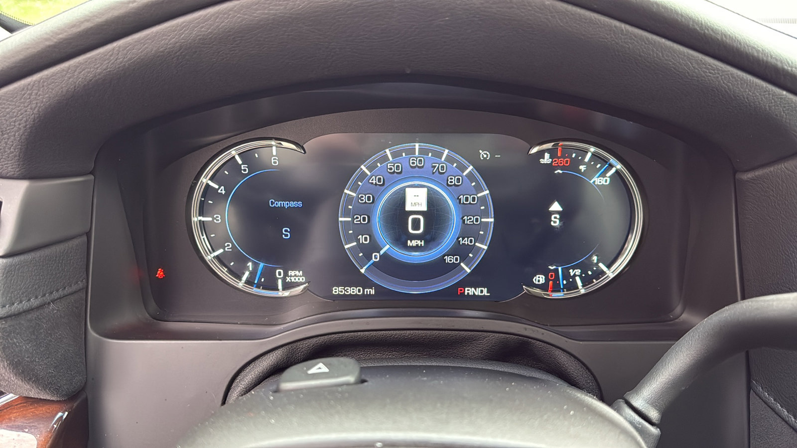 Used 2018 Cadillac Escalade Luxury image 14