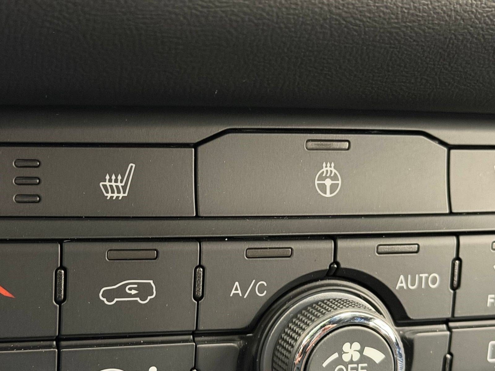 Used 2025 Dodge Durango GT AWD/4WD image 27