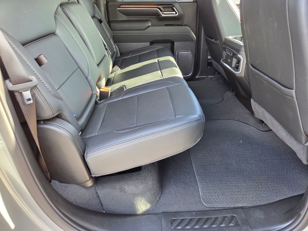 Used 2025 GMC Sierra 2500 Denali w/ Denali Reserve Package AWD/4WD image 19