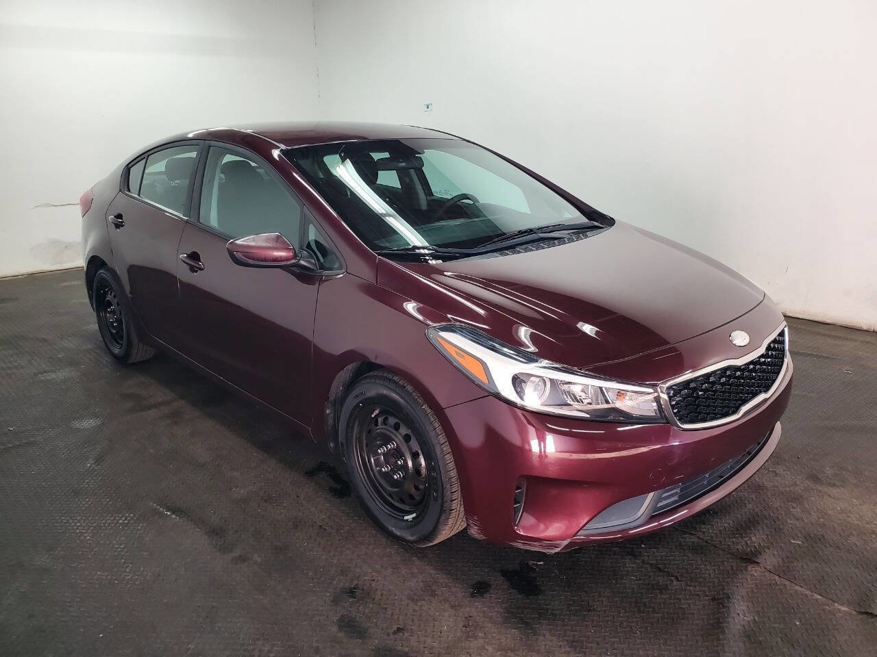 Used 2017 Kia Forte LX image 3