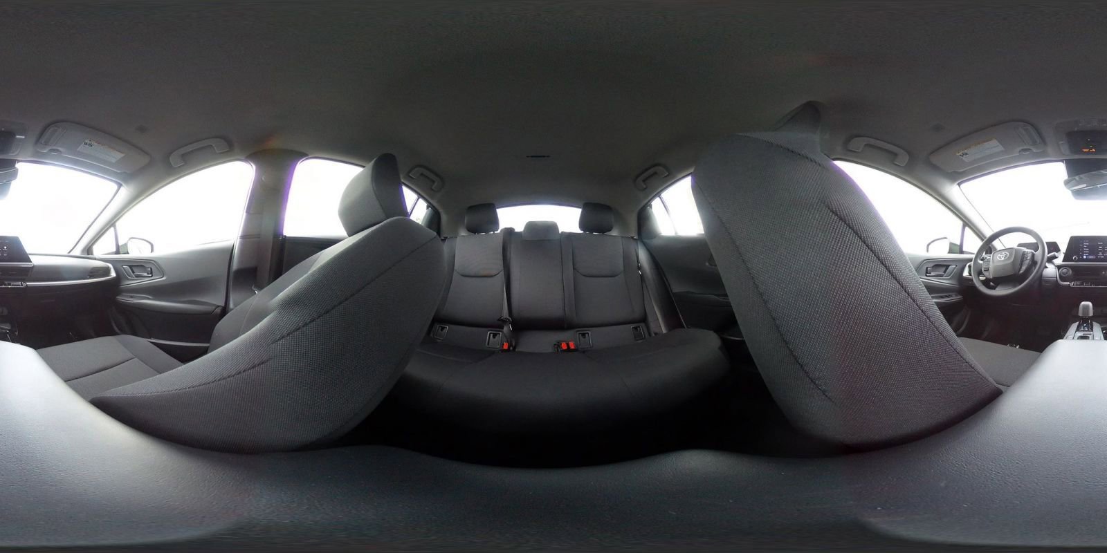 Used 2025 Toyota Prius LE image 42