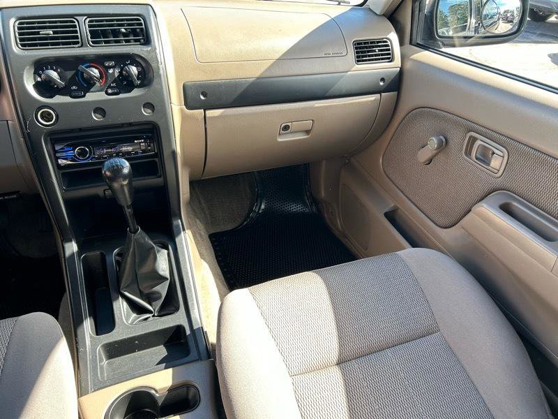 Used 2003 Nissan Frontier XE image 15