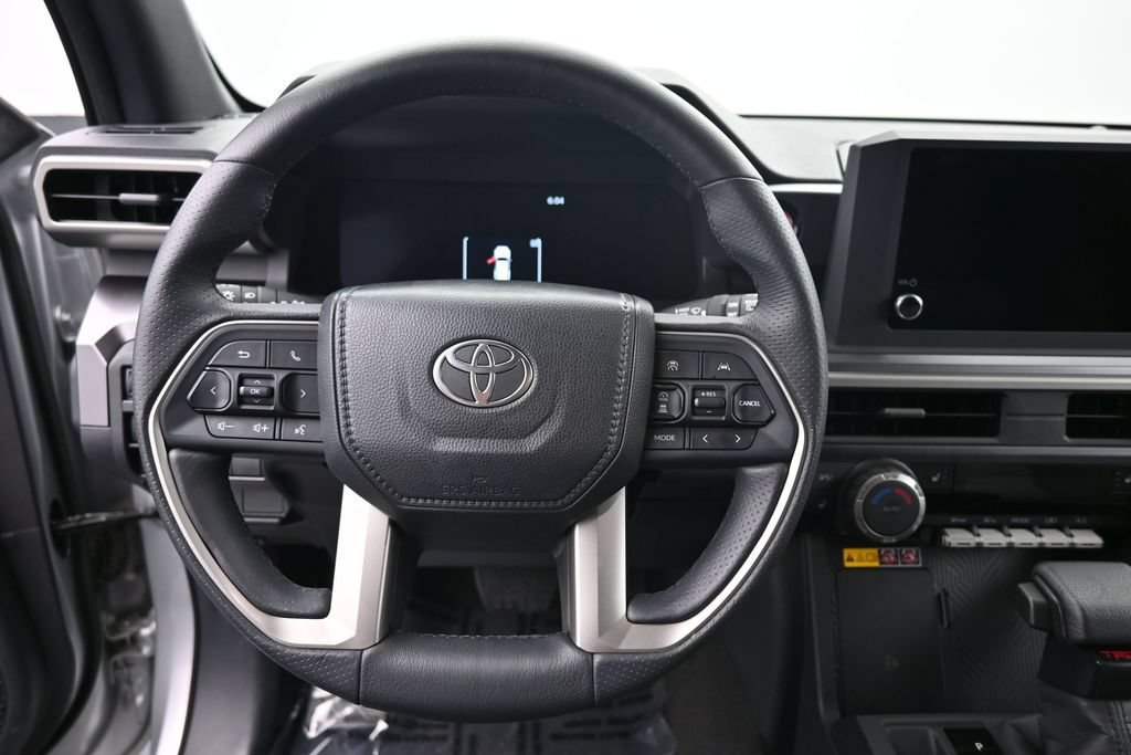 Used 2025 Toyota 4Runner TRD Off-Road AWD/4WD image 23