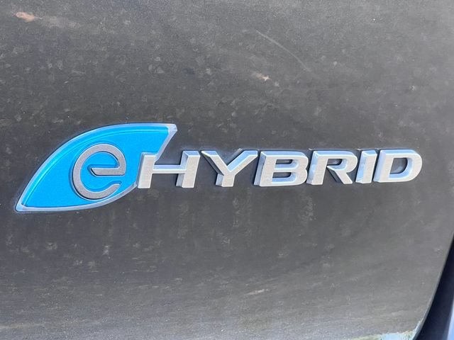 Used 2023 Chrysler Pacifica Limited FWD image 2