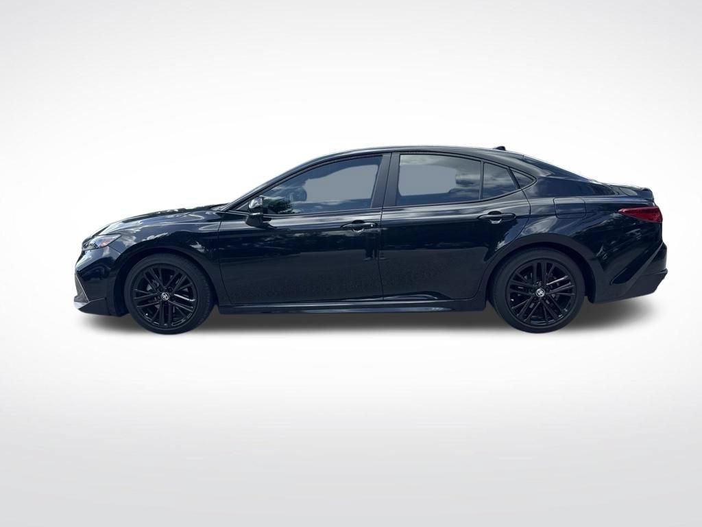 Used 2025 Toyota Camry SE w/ Convenience Package FWD image 8