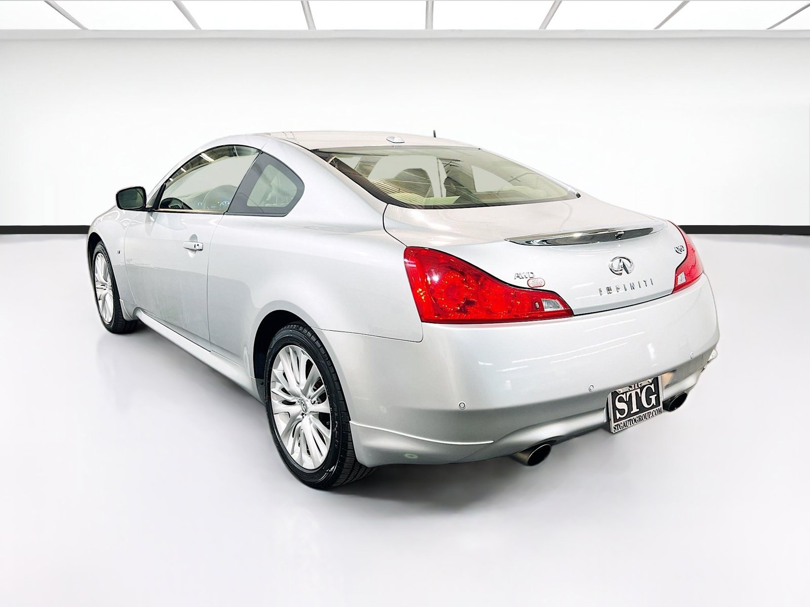 Used 2015 INFINITI Q60 AWD Coupe w/ Premium Package image 6