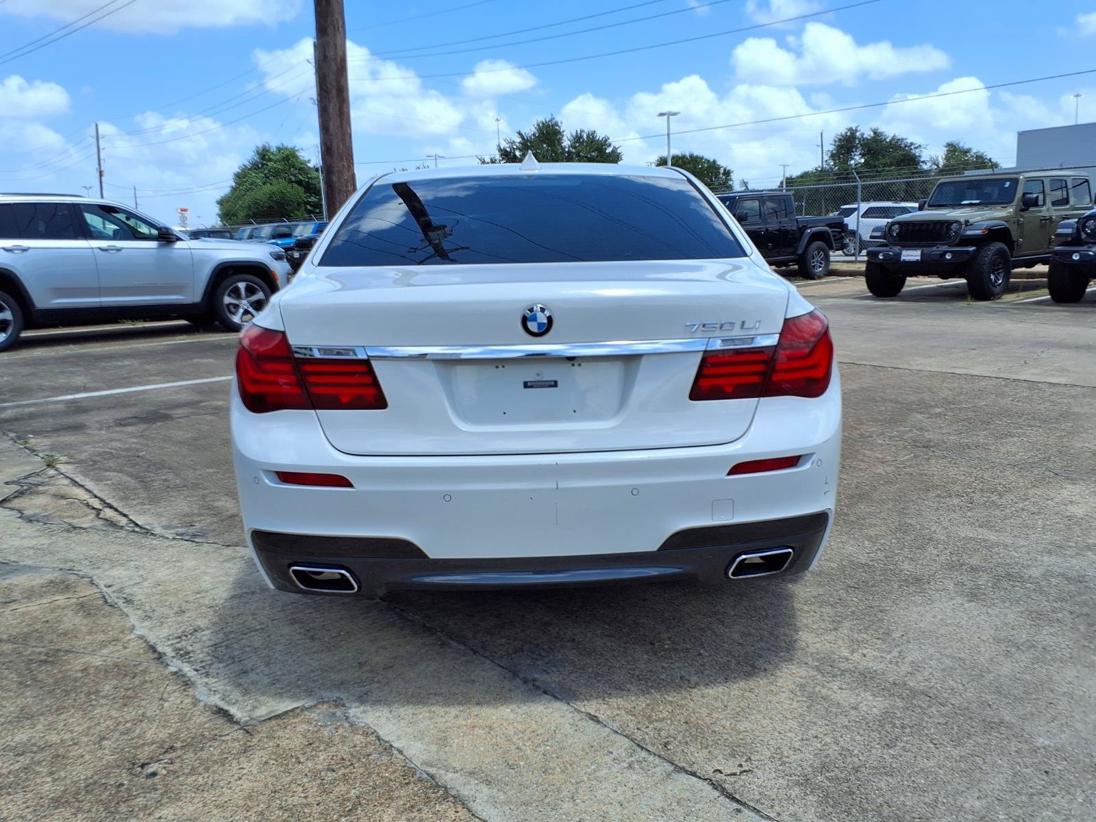 Used 2014 BMW 750Li RWD image 22