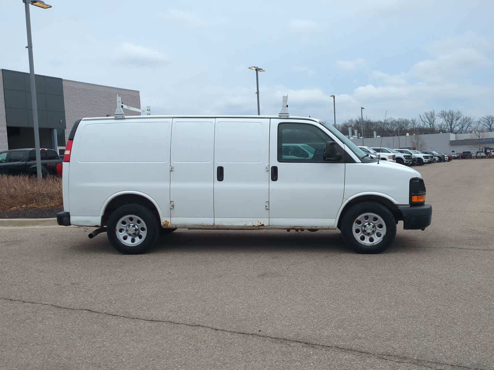 Used 2013 Chevrolet Express 1500 image 9